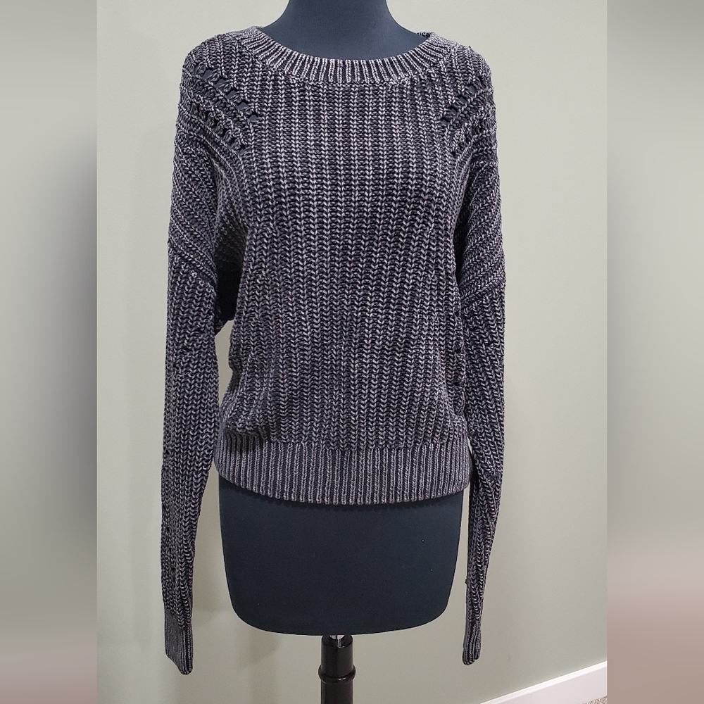 Forenza Marled And Distressed Charcoal Knit Sweater.